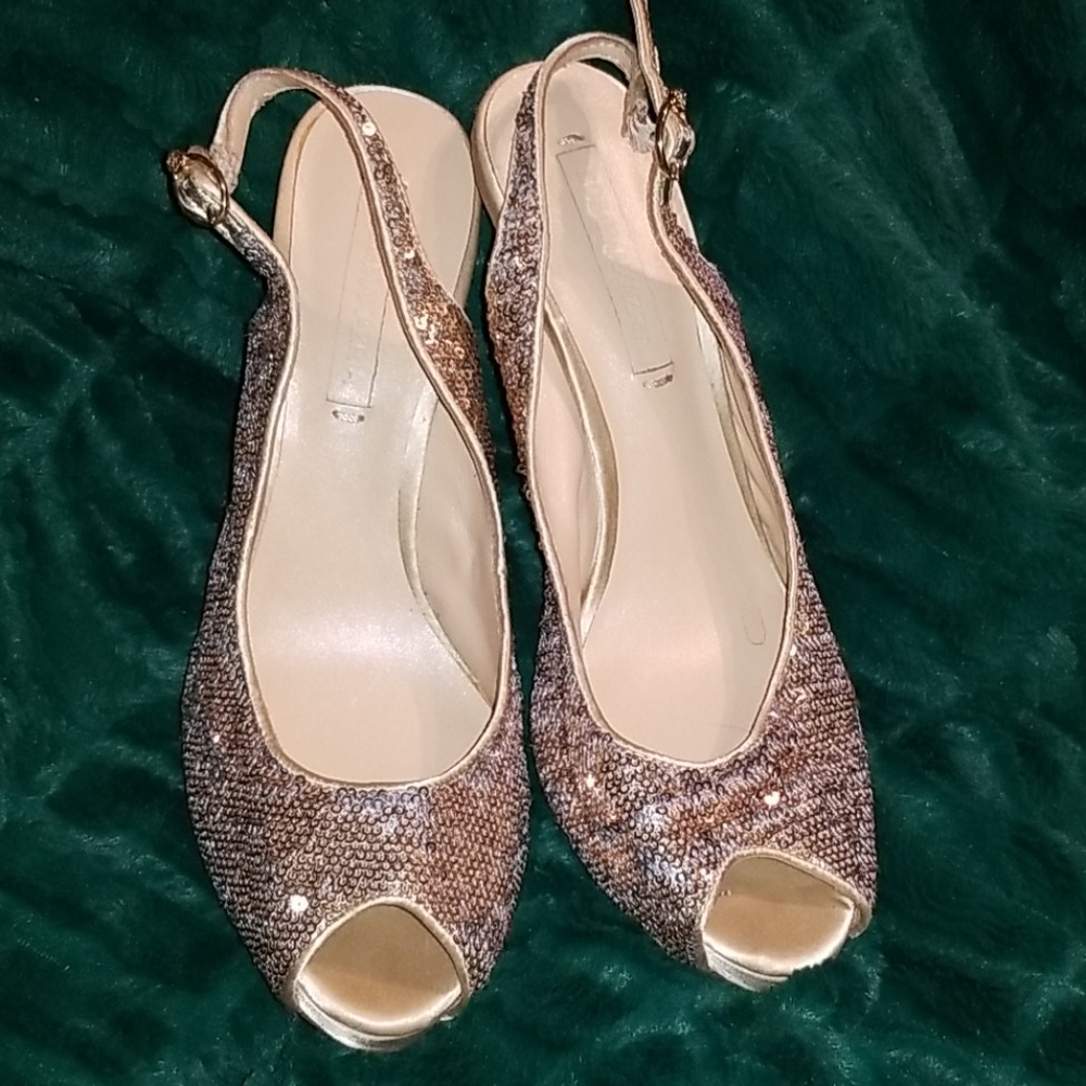 BCBG SEQUENCE HEEL SIZE 8.. 5" HEEL